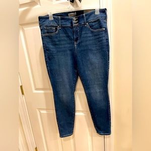 Torrid super soft denim jeggings 16 short NWT, never worn
